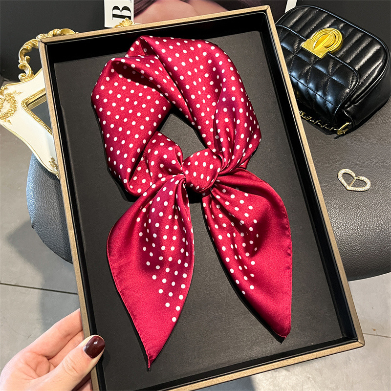 Luxury Bags For Summer - ผ้าพันคอพิมพ์ลายดอกไม้สำหรับผู้หญิงกระเป๋าคาดผมขนาดเล็กสำหรับฤดูร้อนและฤดูใบไม้ผลิของ syal Sutra หรูหราใหม่