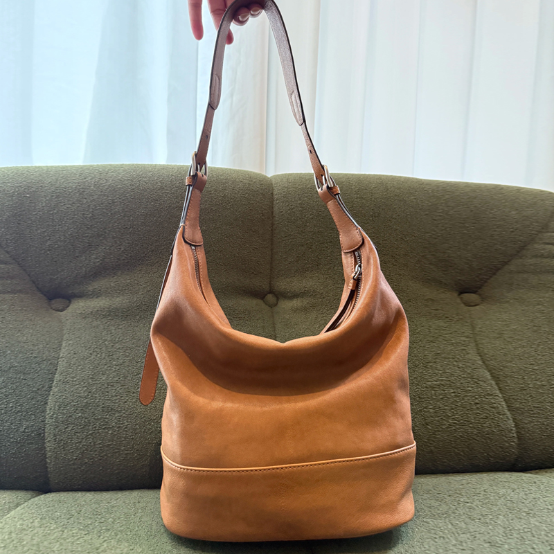 Luxury Bags England - กระเป๋าถือทรงถังสไตล์อังกฤษสำหรับผู้หญิง กระเป๋าถือและกระเป๋าสะพายข้างดีไซน์หรูหรา ปี 2025 รุ่นใหม่ ทำจากหนัง