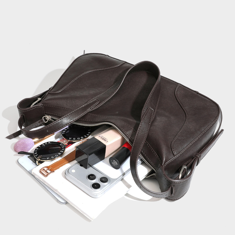 กระเป๋าสะพายใต้แขนสไตล์อังกฤษส - Luxury Bags England บทวิจารณ์และราคา