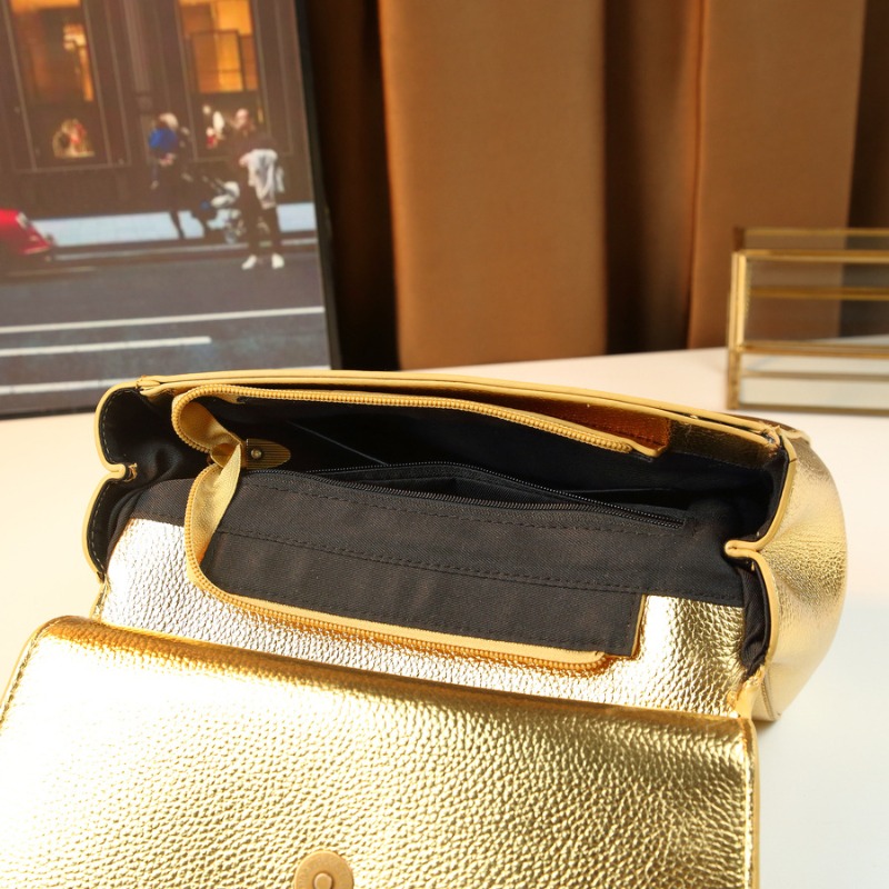 กระเป๋าสะพายไหล่สุดคลาสสิก หนั - Luxury Bags For Sale บทวิจารณ์และราคา