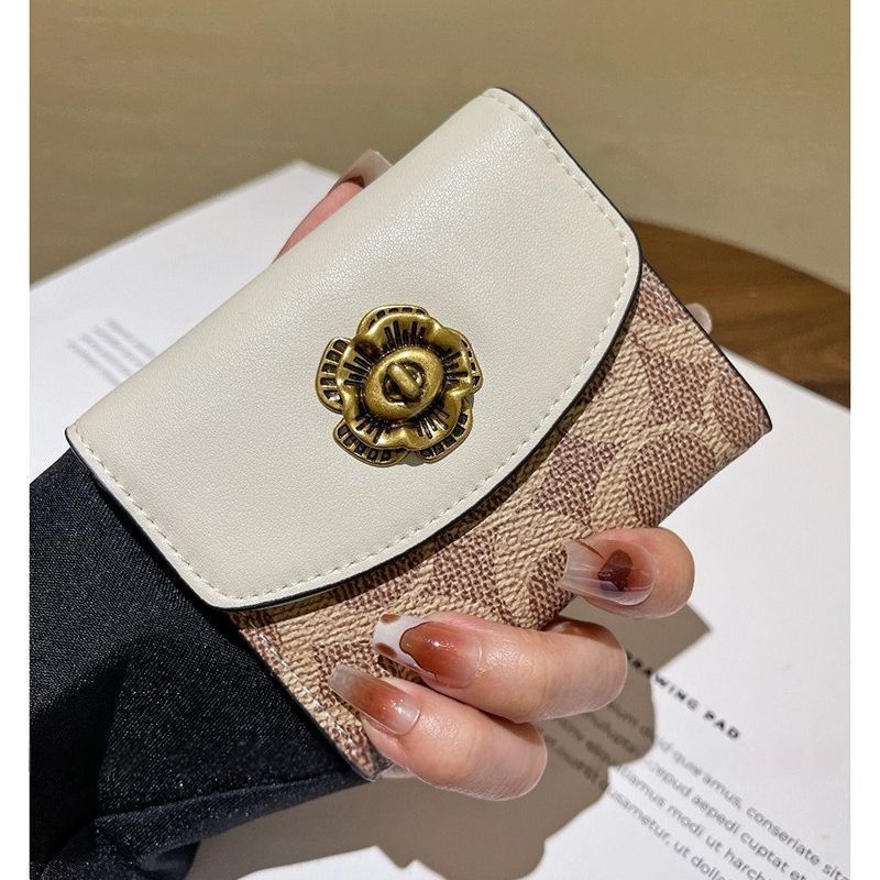 กระเป๋าใส่บัตรลายดอกคามิลเลียร - Luxury Bags Photos บทวิจารณ์และราคา